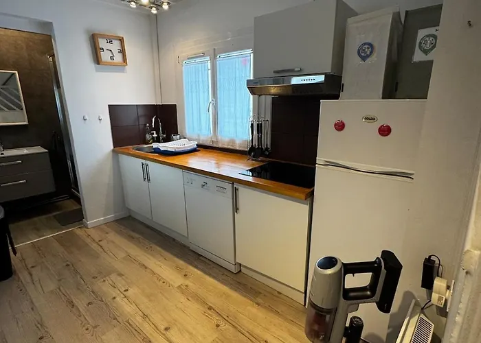 Maison 47m2 Meublee 200m לה ברנרי-אן-רץ